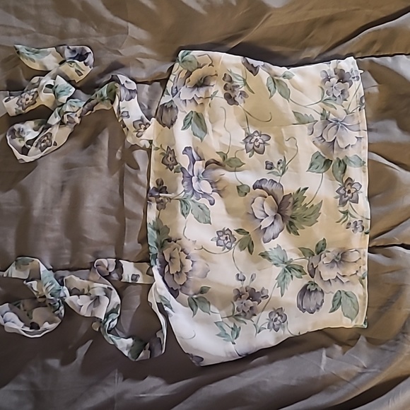 Missguided Tops - floral tupe top with adjustable straps